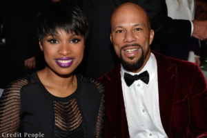 Common and Jennifer seem to be happy together.