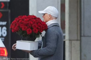 A romantic stroll across NYC